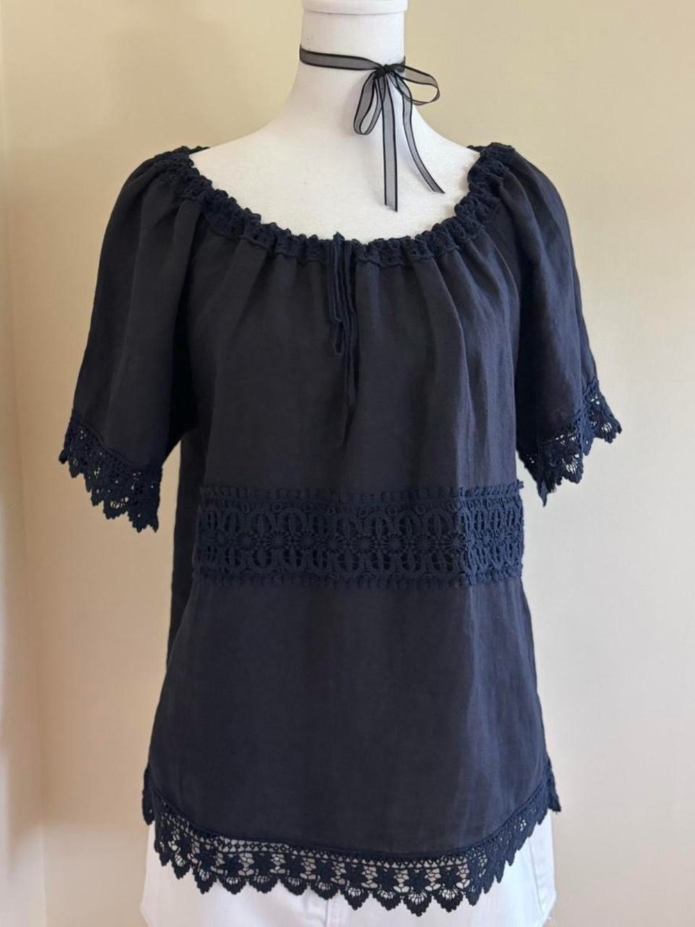 Vintage Y2K Italian linen lace crochet boho peasant blouse navy blue tie neck XS